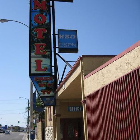 Geneva Motel Ингълуд Екстериор снимка